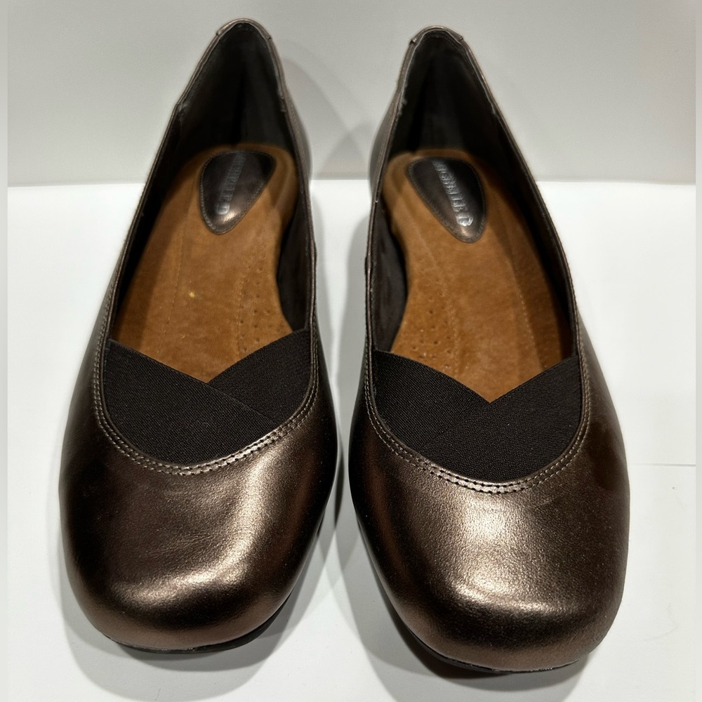 Michelle D Adine leather lined flats, 10, never worn, elastic upper; Java/cocoa